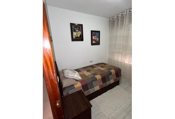 Sale - Town house -
Torrevieja - Center