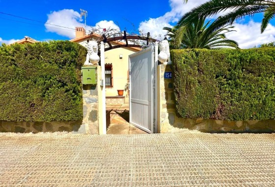 Venta - Chalet Independiente -
Cabo Roig - Costa Blanca