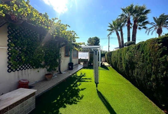Venta - Chalet Independiente -
Cabo Roig - Costa Blanca