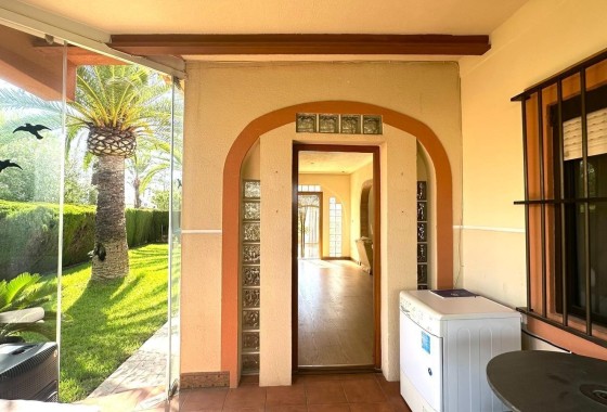 Venta - Chalet Independiente -
Cabo Roig - Costa Blanca