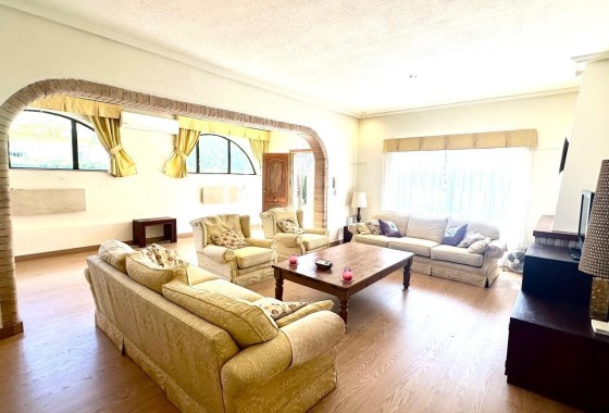Venta - Chalet Independiente -
Cabo Roig - Costa Blanca