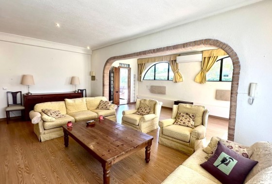 Venta - Chalet Independiente -
Cabo Roig - Costa Blanca