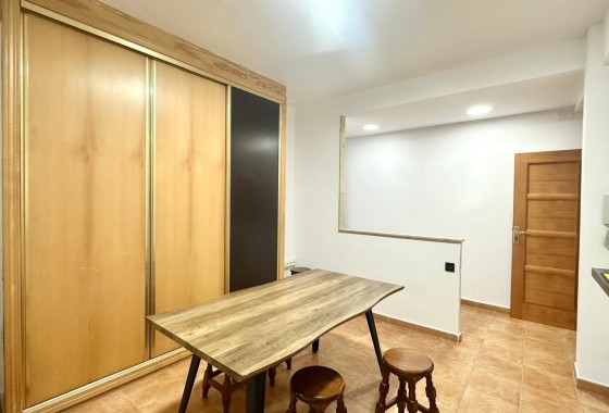 Wiederverkauf - Wohnung / Apartment -
Torrevieja