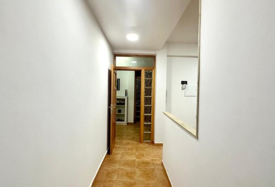 Wiederverkauf - Wohnung / Apartment -
Torrevieja