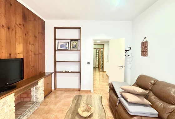Wiederverkauf - Wohnung / Apartment -
Torrevieja
