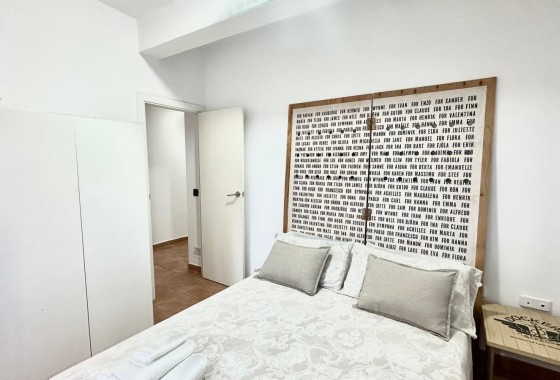 Wiederverkauf - Wohnung / Apartment -
Torrevieja