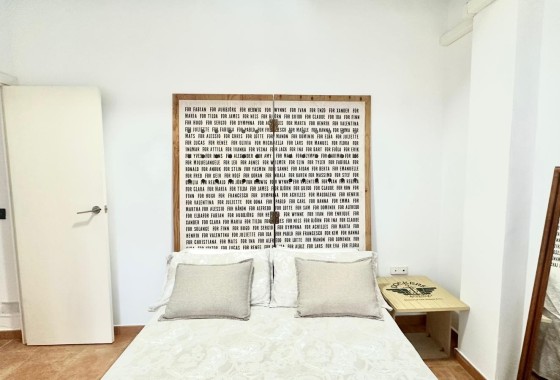 Wiederverkauf - Wohnung / Apartment -
Torrevieja