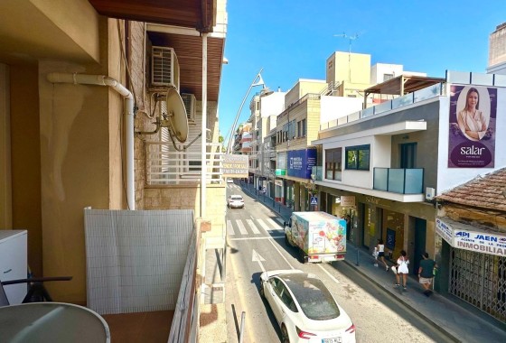 Wiederverkauf - Wohnung / Apartment -
Torrevieja