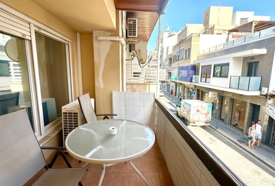 Wiederverkauf - Wohnung / Apartment -
Torrevieja