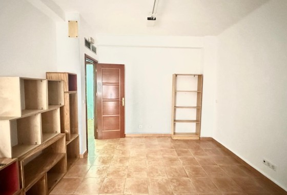 Wiederverkauf - Wohnung / Apartment -
Torrevieja
