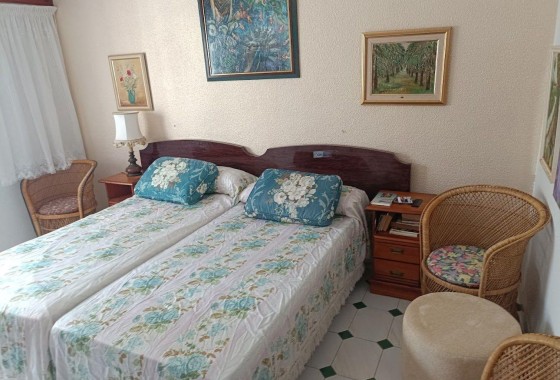 Herverkoop - Vrijstaande Villa -
Orihuela Costa - Campoamor