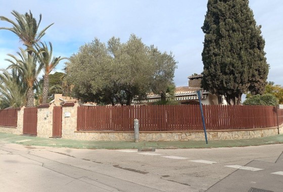 Herverkoop - Vrijstaande Villa -
Orihuela Costa - Campoamor