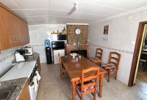 Resale - Freistehende Villa -
Yecla - Inland