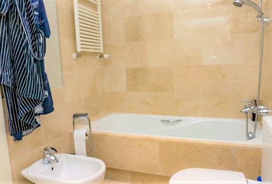 Venta - Chalet Independiente -
Las Colinas - Inland
