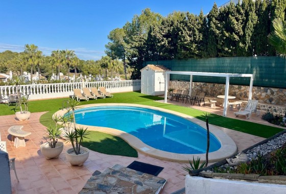 Venta - Chalet Independiente -
Villamartín - Costa Blanca