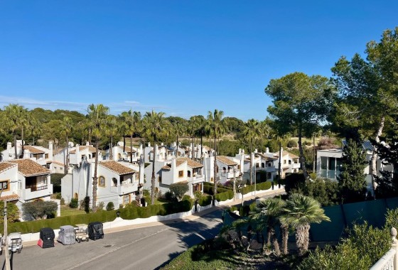 Venta - Chalet Independiente -
Villamartín - Costa Blanca