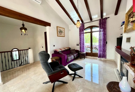 Venta - Chalet Independiente -
Villamartín - Costa Blanca