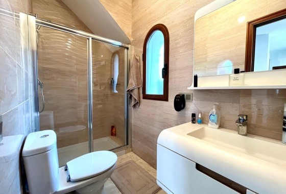 Venta - Chalet Independiente -
Villamartín - Costa Blanca