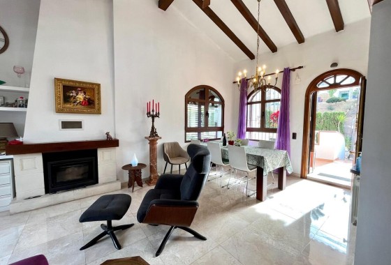 Venta - Chalet Independiente -
Villamartín - Costa Blanca