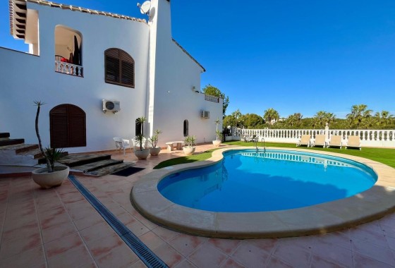 Venta - Chalet Independiente -
Villamartín - Costa Blanca