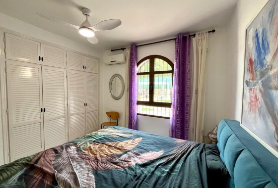 Venta - Chalet Independiente -
Villamartín - Costa Blanca