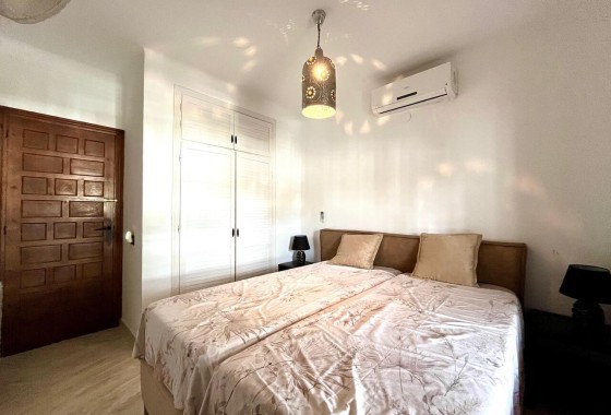 Venta - Chalet Independiente -
Villamartín - Costa Blanca