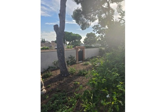 Resale - Freistehende Villa -
Orihuela Costa - Campoamor