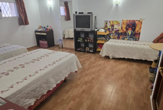 Resale - Freistehende Villa -
Orihuela Costa - Campoamor