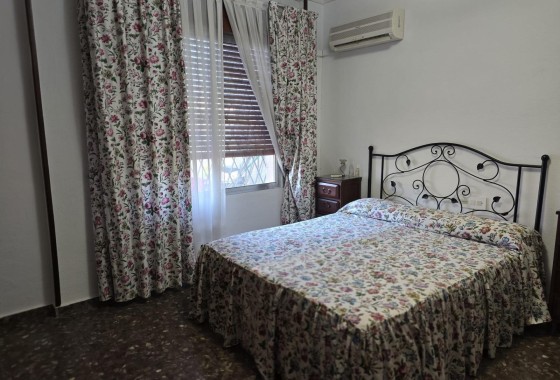 Resale - Freistehende Villa -
Orihuela Costa - Campoamor