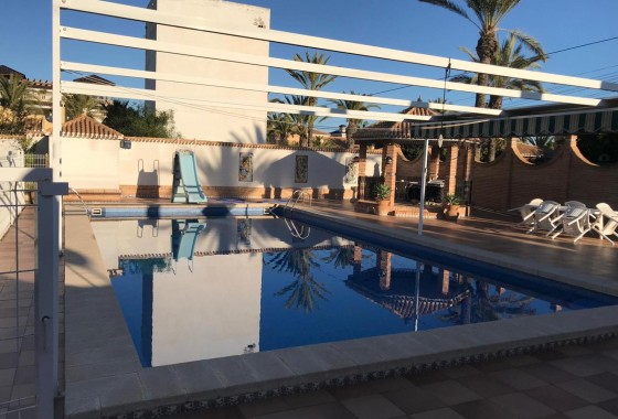 Resale - Freistehende Villa -
Orihuela Costa - Costa Blanca