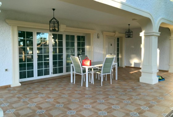 Resale - Freistehende Villa -
Orihuela Costa - Costa Blanca