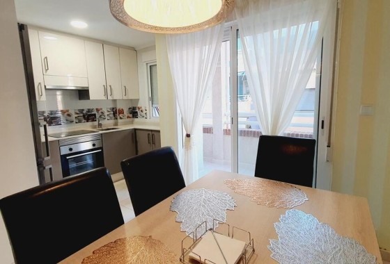 Herverkoop - Appartement / Flat -
Torrevieja - Center