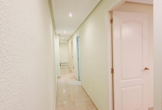 Herverkoop - Appartement / Flat -
Torrevieja - Center