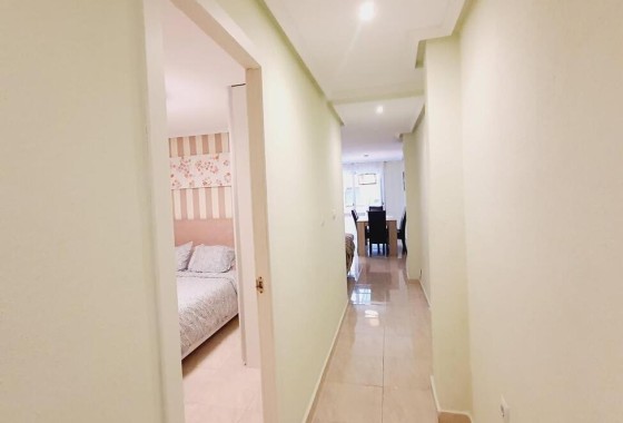 Herverkoop - Appartement / Flat -
Torrevieja - Center