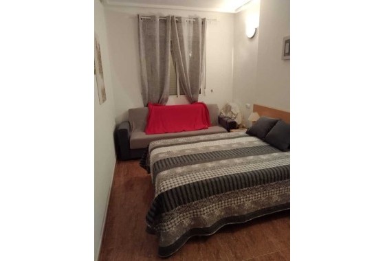 Wiederverkauf - Wohnung / Apartment -
Torrevieja