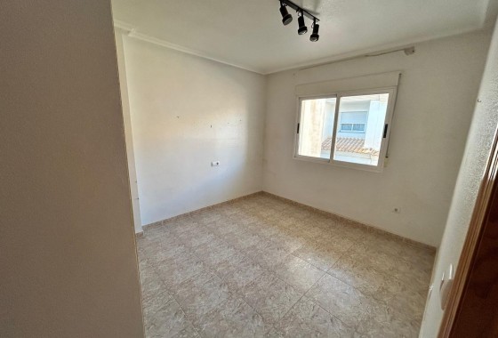 Venta - Casa de pueblo -
Los Alcazares