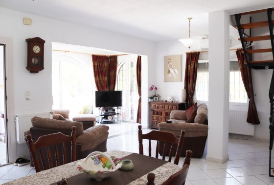 Revente - Villa Individuelle -
Parcent - Inland