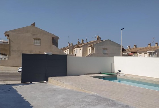 Herverkoop -  -
Torrevieja - Aguas Nuevas