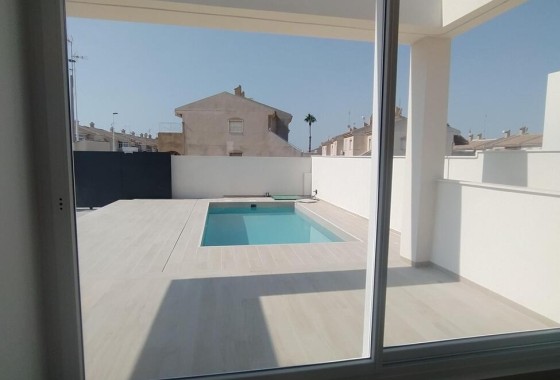 Herverkoop -  -
Torrevieja - Aguas Nuevas