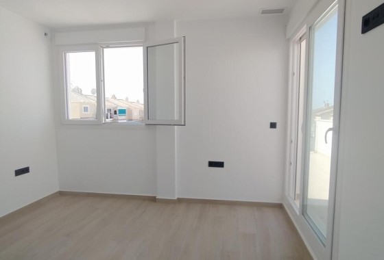Herverkoop -  -
Torrevieja - Aguas Nuevas