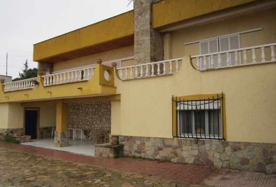 Resale - Freistehende Villa -
Yecla - Inland
