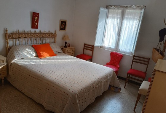 Resale - Freistehende Villa -
Yecla - Inland
