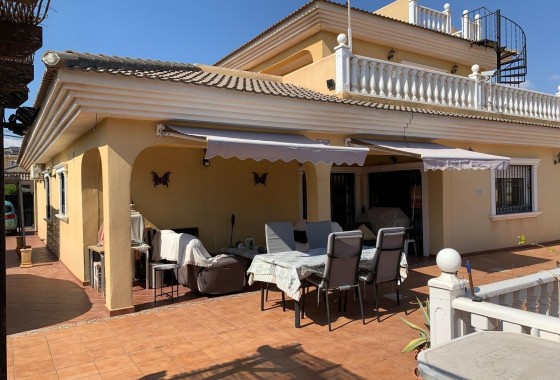 Sprzedaż - Willa wolnostojąca -
Torrevieja - Los Balcones