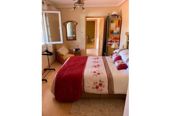Sprzedaż - Willa wolnostojąca -
Torrevieja - Los Balcones
