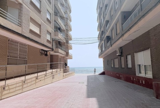 Revente - Appartement -
Torrevieja - La Mata