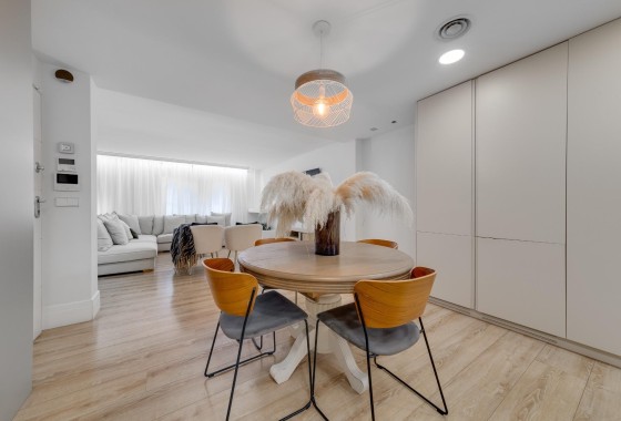Venta - Apartamento / Piso -
Torrevieja - Playa del Cura