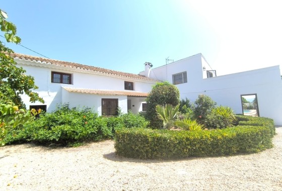 Herverkoop - Vrijstaande Villa -
Villena - Inland