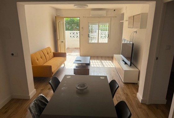 Sale - Town house -
Torrevieja - La Siesta - El Salado - Torreta