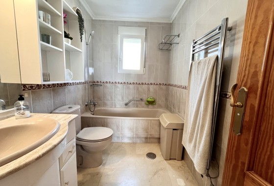Resale - Freistehende Villa -
San Miguel de Salinas - Inland