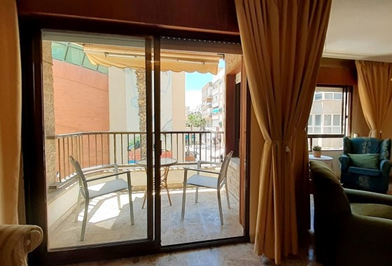 Resale - Wohnung / Appartement -
Torrevieja